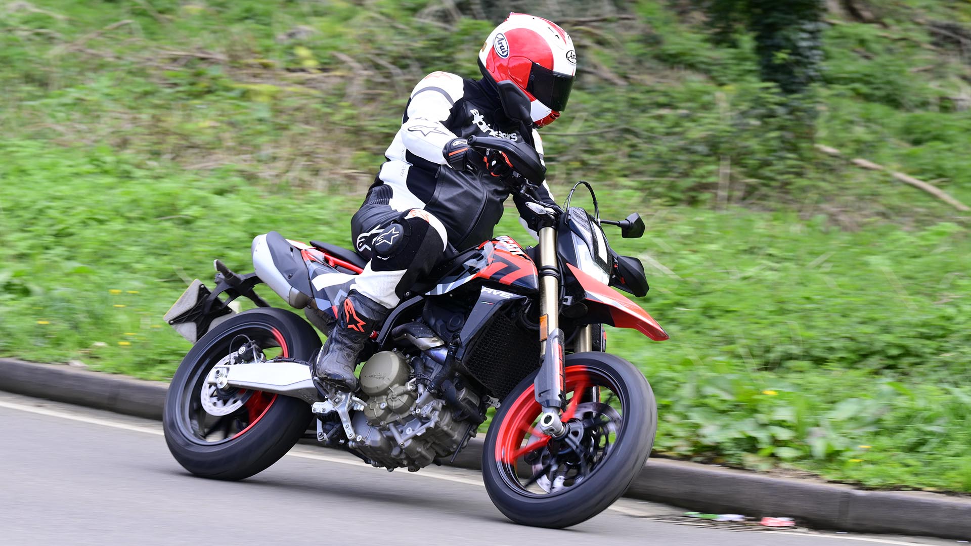 Ducati Hypermotard 698 Mono (2024 – ) review